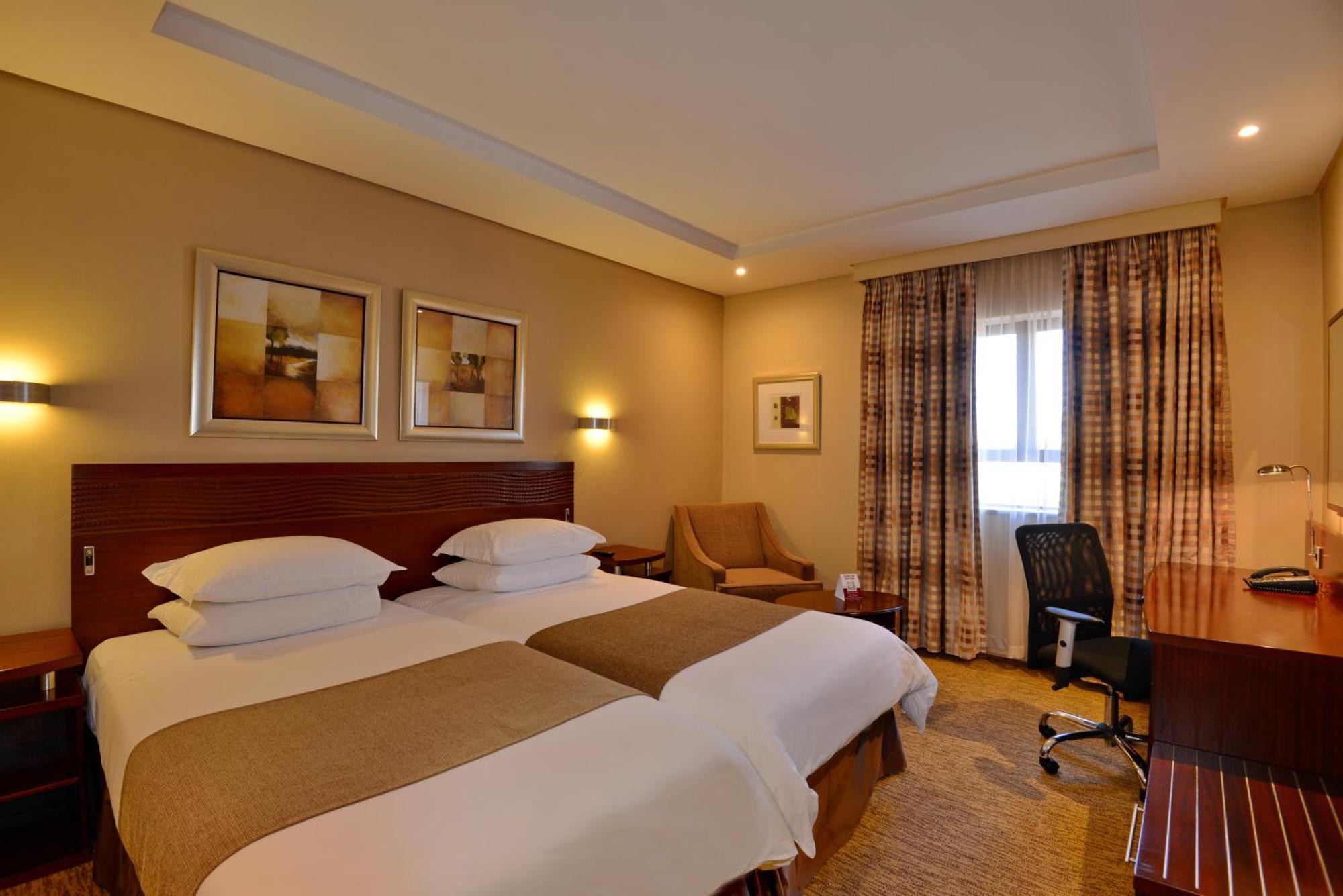 קמפטון פארק City Lodge Hotel Johannesburg Airport, Barbara Road מראה חיצוני תמונה