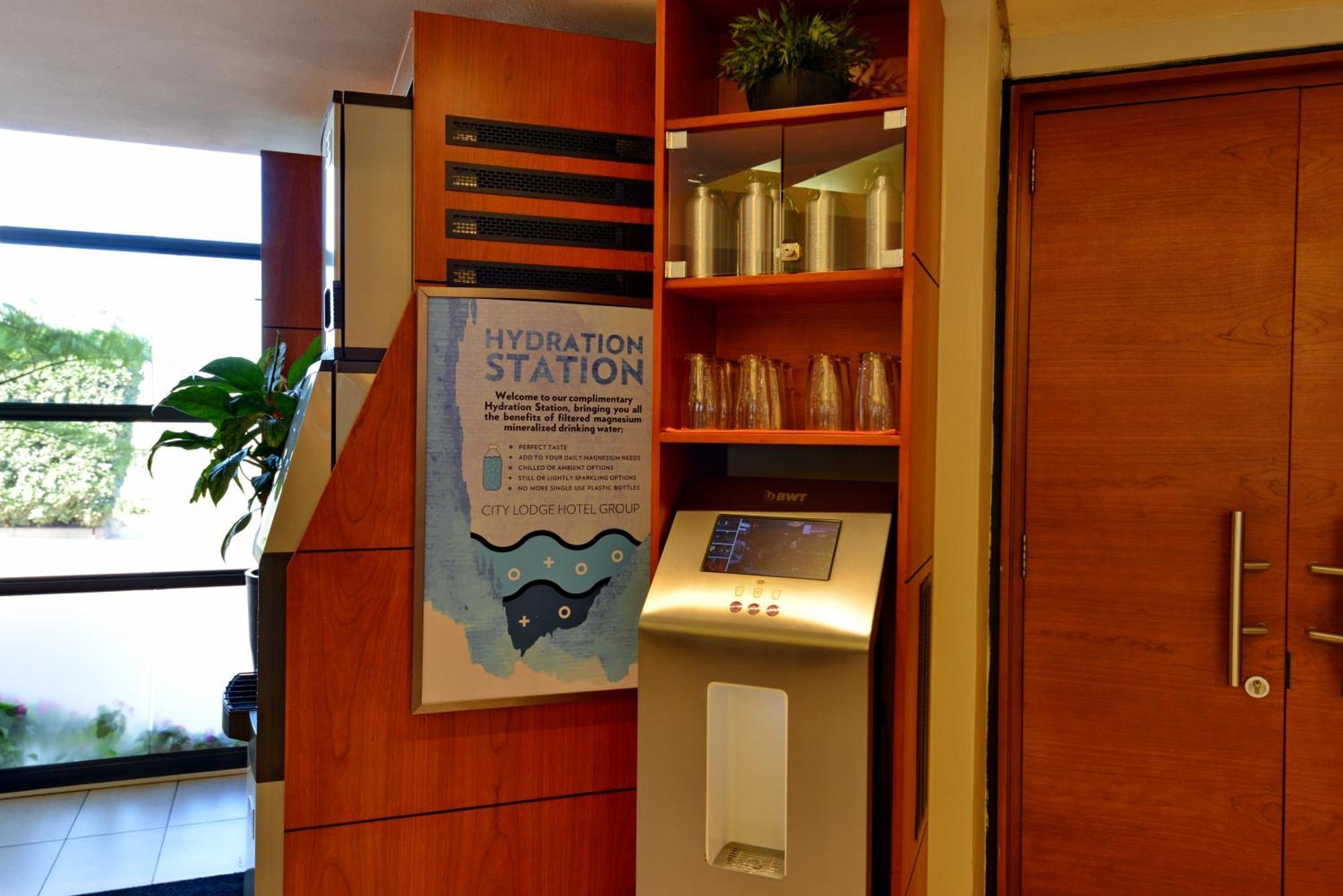 קמפטון פארק City Lodge Hotel Johannesburg Airport, Barbara Road מראה חיצוני תמונה