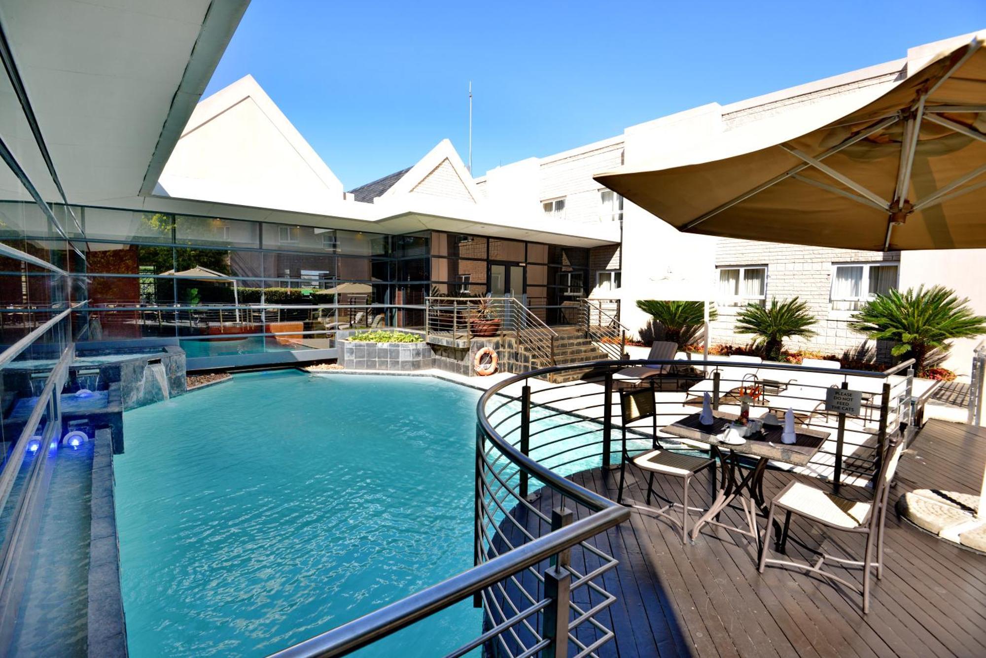 קמפטון פארק City Lodge Hotel Johannesburg Airport, Barbara Road מראה חיצוני תמונה