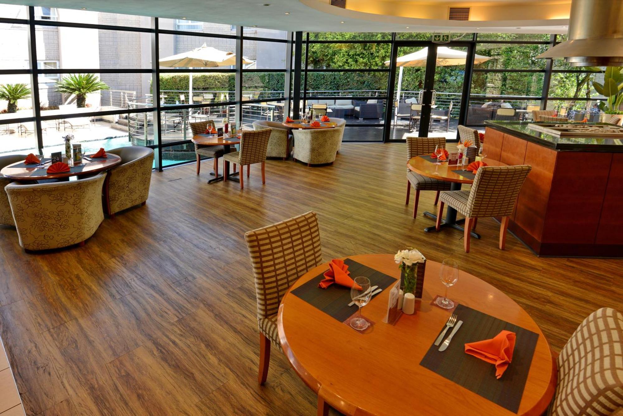 קמפטון פארק City Lodge Hotel Johannesburg Airport, Barbara Road מראה חיצוני תמונה
